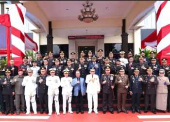 Kapolda Kepulauan Riau Irjen Pol. Drs. Yan Fitri Halimansyah Pimpin Acara HUT Ke- 78 Bhayangkara  Polda Kepri