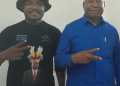 Koordinator relawan PDM, Thomas Sanadi bersama Cagub provinsi Papua Barat, Drs Dominggus Mandacan//GRW