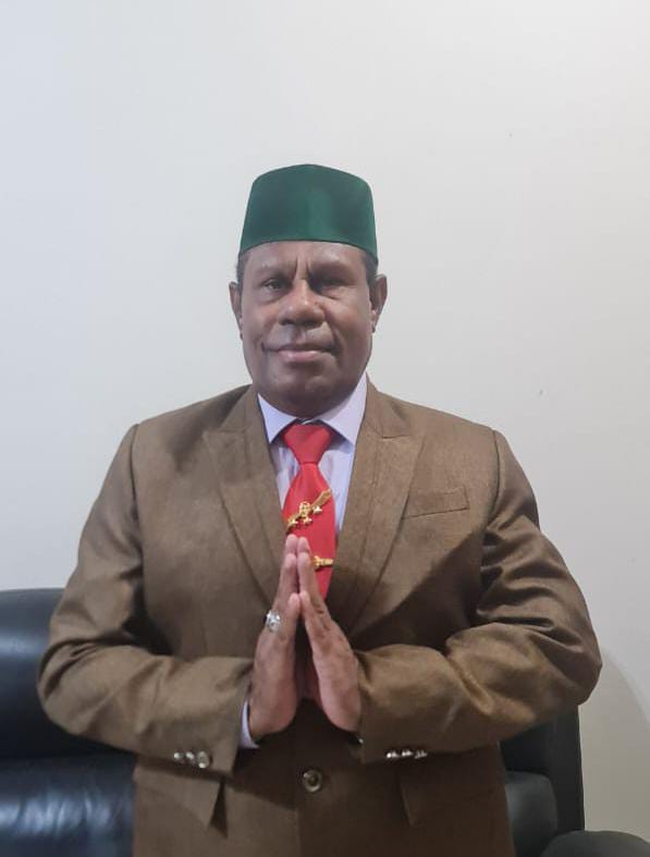 Ketua MDI Papua Barat, Letjen TNI (Purn) Ali H. Bogra