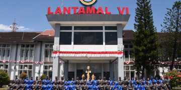 Kasal Kunker ke Makassar, Kasal Dialog dengan Prajurit Serta Tinjau Fasilitas Pangkalan Utama TNI AL