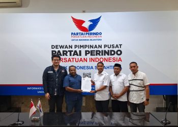 Yohanis Manibuy dan Joko Lingara Terima B1KWK Partai Perindo Maju Pilkada Teluk Bintuni