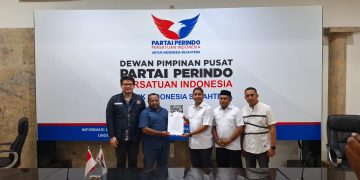 Yohanis Manibuy dan Joko Lingara Terima B1KWK Partai Perindo Maju Pilkada Teluk Bintuni