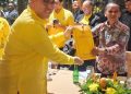 Detik-Detik Penyerahan Dukungan Resmi PPK KOSGORO’57 Kepada Bahlil Jadi Ketum Golkar