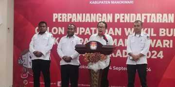 KPU Manokwari Tolak Berkas Pendaftaran Pasangan Bernad Boneftar dan Eddy Waluyo