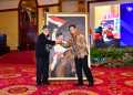 TNI AL & Pelukis Firdaus Alamhudi Gelar Pamaren Lukisan “Padamu Negeri” dalam Rangka HUT TNI AL Ke-79