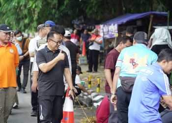 Jaga & Rawat Keindahan Kota Bekasi, Pj. Wali Kota Bekasi Bersama OPD Grebek K3 Alun-alun M. Hasibuan,