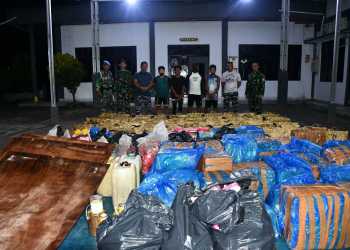 TNI AL Berhasil Gagalkan Penyelundupan Ayam Ras Filipina & Kosmetik Ilegal di Perairan Pulau Tinakareng