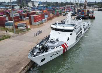 Guna Perkuat Kerja Sama Maritim Indonesia dengan Negara Tetangga, Bakamla RI Lepas KN. Pulau Dana-323 untuk Muhibah ke Vietnam dan Singapura