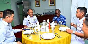 Kunjungan Kehormatan Perdana Menteri Solomon Islands di KRI Dr. Wahidin Sudirohusodo-991