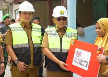 Pj. Wali Kota Bekasi Kunjungi Wilayah Kecamatan Medan Satria, Pantau Sejumlah Pembangunan dan Pemberian Bantuan