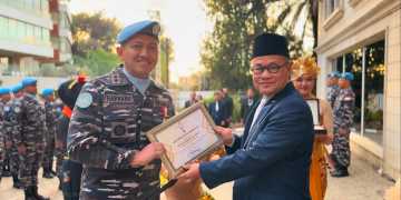 PERKENALKAN BUDAYA BANGSA, SATGAS MTF TNI KONGA XXVIII-O/UNIFIL TERIMA PENGHARGAAN “DUTA BUDAYA REPUBLIK INDONESIA” DI LEBANON