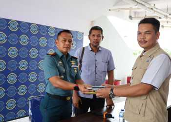 TIM F1QR TNI AL KEMBALI BERHASIL AMANKAN CALON PMI NON PROSEDURAL DI PESISIR PANTAI JANGKANG, BENGKALIS