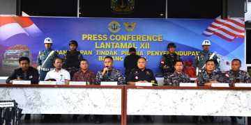 TNI AL GAGALKAN PENYELUNDUPAN 47 TON BAWANG BOMBAY YANG MENCOBA MASUK MELALUI PERBATASAN INDONESIA-MALAYSIA SENILAI 1,4 MILYAR