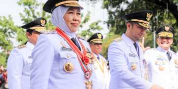 Khofifah-Emil Dilantik bersama 36 Pasangan Kepala Daerah di Jatim, Ini Daftar Lengkapnya