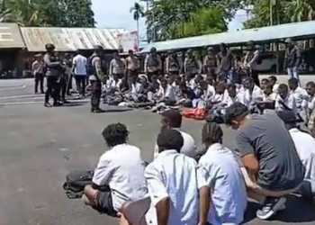 Kapolri Didesak Proses Aparat Pelaku Kekerasan Tehadap Demo Pelajar