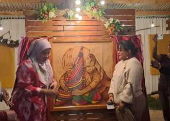 Herwin Wanggai Buka Pameran Lukisan Noken dan Kopi di Wamena
