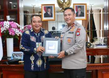 PERKUAT SINERGI,IRJEN POL. ASEP SAFRUDIN KAPOLDA KEPRI TERIMA AUDIENSI DIREKSI PT PLN BATAM UNTUK JAGA KEAMANAN INFRASTRUKTUR KELISTRIKAN DI KEPULAUAN RIAU