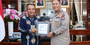 PERKUAT SINERGI,IRJEN POL. ASEP SAFRUDIN KAPOLDA KEPRI TERIMA AUDIENSI DIREKSI PT PLN BATAM UNTUK JAGA KEAMANAN INFRASTRUKTUR KELISTRIKAN DI KEPULAUAN RIAU