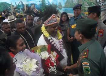 Danrem 181/PVT Sambut Gubernur dan Wakil Gubernur Papua Barat Daya Terpilih Elisa-Ahmad