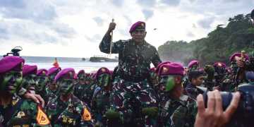 Setahap Impian jadi Angkatan Laut Tercapai, Sebanyak 320 Prajurit Muda Resmi Sandang Baret Ungu Korps Marinir TNI AL