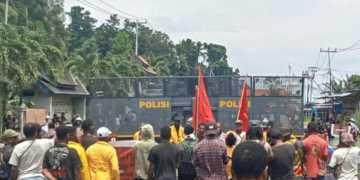 Demo Penutupan Freeport Gencar, Mahasiswa Turun Jalan Serukan Tutup PT FI dan Kembalikan Kedaulatan Rakyat Papua