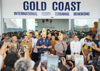 Kapolri Bersama Menko Infrastruktur & Pembangunan Kewilayahan Resmikan Pelabuhan Ferry International Gold Coast Bengkong