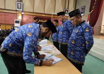 Wujudkan Tata Pemerintahan yang Baik, Pejabat di Lingkungan Pemkot Bekasi Tanda Tangani Perjanjian Kinerja & Pakta Integritas