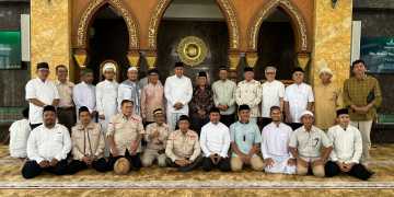 Wujudkan Kedekatan Pemerintah dan Ulama, Wali Kota Bekasi Kunjungi Tujuh Tokoh Agama Islam dalam Momen Halal Bihalal