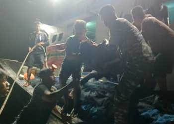 TNI AL Bantu Evakuasi ABK KM. Arafah Baru 01 yang Alami Kecelakaan Kerja di Perairan Simeulue Cut
