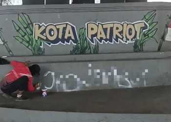 DBMSDA Kota Bekasi Lakukan Penanganan aksi vandalisme