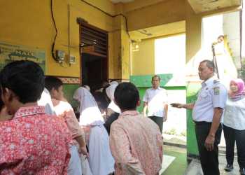 Wali Kota Bekasi Geram, Sidak ke SDN Margahayu II Usai Aduan Bau Tak Sedap di Toilet Sekolah