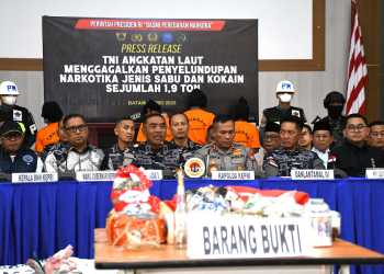 Diselundupkan di kapal Ikan Asing, 705 kg Sabu dan 1.200 kg Kokain Senilai 7,057 Triliun Berhasil Digagalkan TNI AL di Selat Durian Kepulauan Ria