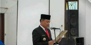 Bupati Humbahas Dr Oloan P Nababan Lantik 70 Kepala Sekolah