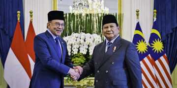 Presiden Prabowo dan PM Anwar: Sahabat Lama, Mitra Strategis