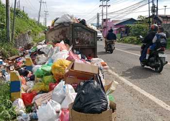 Petugas Mogok, Sampah Menumpuk hingga Berserakan di Kota Manokwari