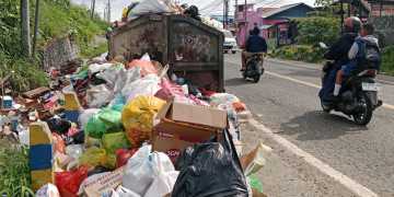 Petugas Mogok, Sampah Menumpuk hingga Berserakan di Kota Manokwari