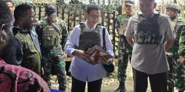 Kunjungi Nduga Papua, Menhan dan Menkeu Pakai Rompi Anti Peluru