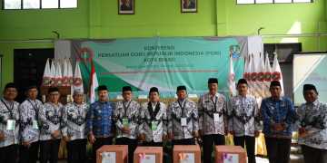 Buka Konferensi PGRI, Wawali Harris Bobihoe : Guru Memiliki Peran Strategis Membangun Peradaban