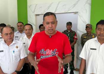 Wali Kota Bekasi Tri Adhianto Buka Layanan SPMB Sampai 24.00: Semua Sesuai Aturan, Tidak Ada Titipan!