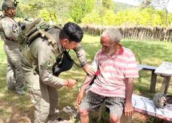 Satgas Ops Damai Cartenz Gelar Pelayanan Kesehatan