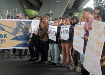 Mahasiswa dan Solidaritas Rakyat Makassar Demo Tolak Tambang Nikel Raja Ampat