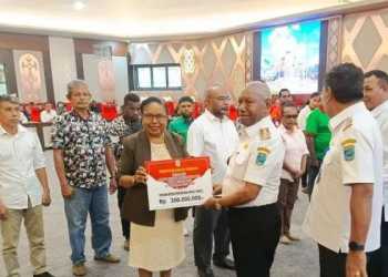 Pemerintah Papua Barat Salurkan Dana Hibah Rp45,8 Miliar