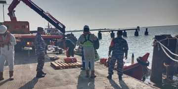 TNI AL Dan Tim Sar Gabungan Evakuasi Laka Laut KM.Sinozi Di Pelabuhan Patimban Subang