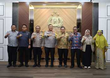 Bahas Sinergi Pengawasan Pemilu: Irjen Pol Asep Safrudin Kapolda Kepri Terima Kunjungan Bawaslu