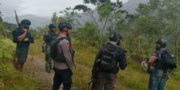 TNI dan Polri Siaga Satu di Bandara Sugapa Papua