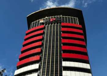 Kantor Maktour Group Digeledah, Komisi III DPR Ingatkan KPK Tak Gentar