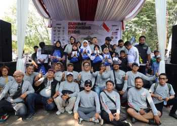 Bareng Komunitas Vespa, Wawali Harris Bobihoe Gaungkan Semangat Kemerdekaan