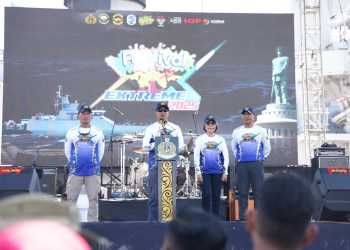EXTREME FESTIVAL 2025, Prajurit TNI AL Tetap Terdepan di Renang Selat Madura