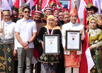 Pemprov Jatim Pecahkahkan Dua Rekor MURI di HUT Ke-80 RI