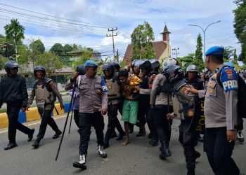 Dinilai Kriminalisasi, Kapolri Didesak Bebaskan Masyarakat Sipil di Sorong